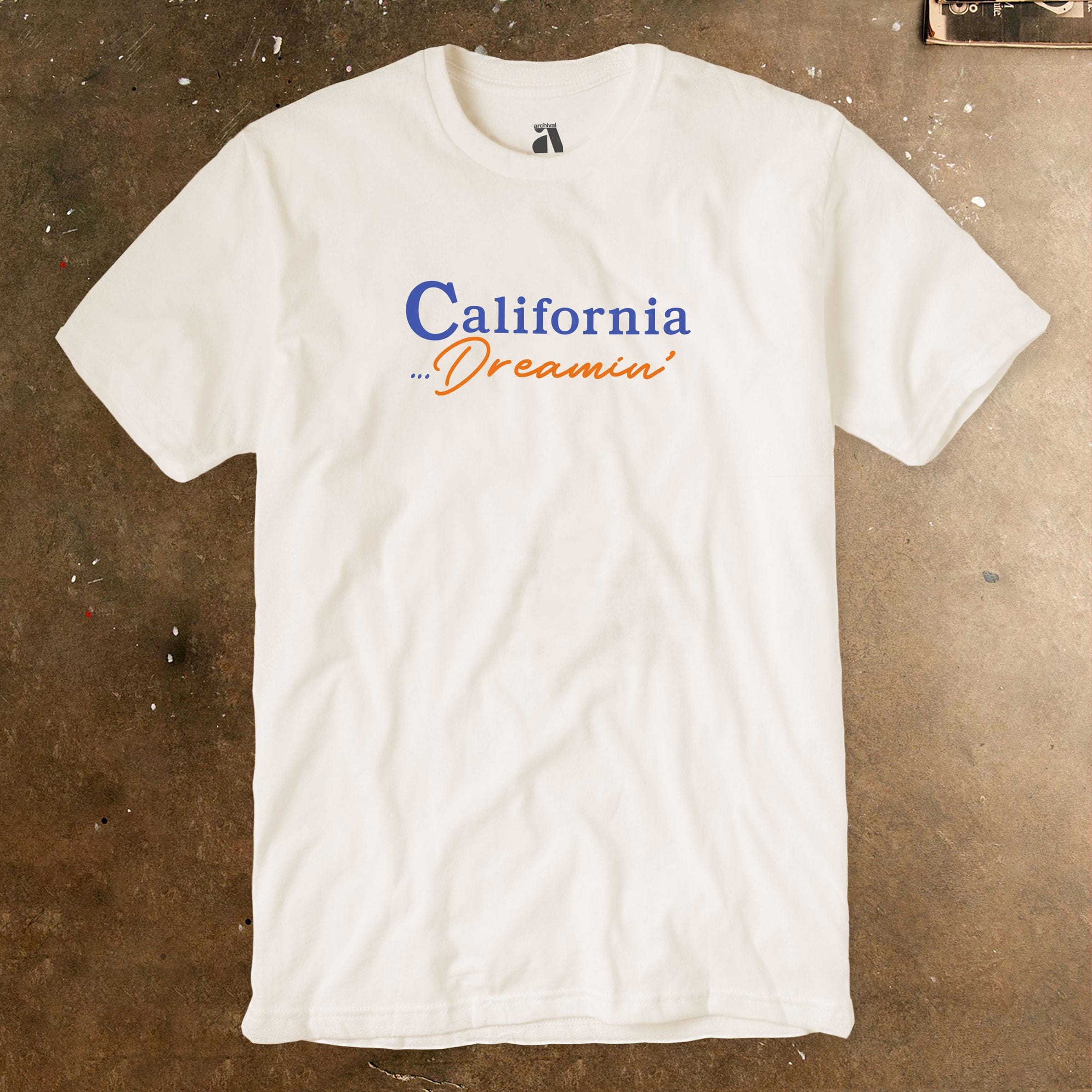 California Dreamin': Vintage Hollywood T-Shirt