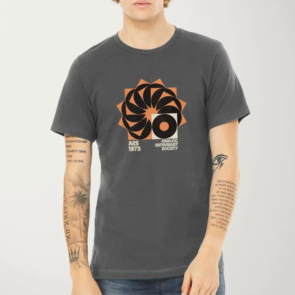 analog enthusiast society classic tee in asphalt, worn