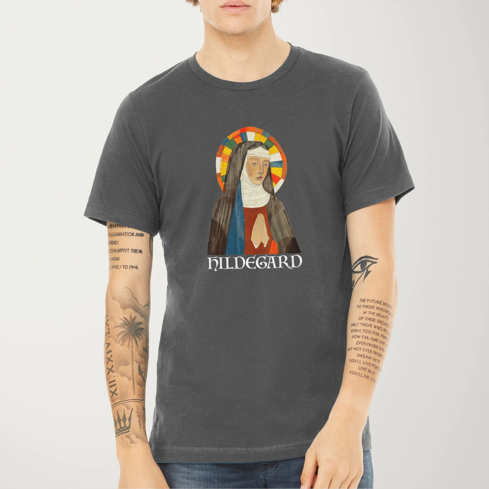 hildegard von bingen: the saint classic tee in asphalt, worn